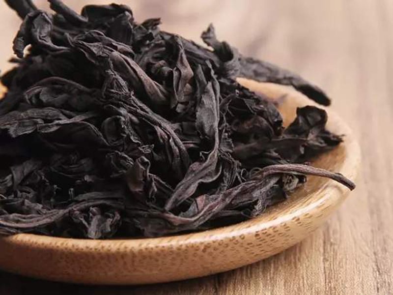 正山小种,被誉为“红茶鼻祖”,其功效与作用究竟有哪些?今天就让我们一同深入探索。
