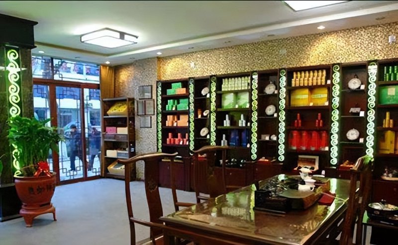 金骏眉价格一览表:新手如何选对茶叶?